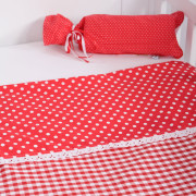 ledikantlaken rood met stippen