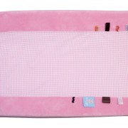 aankleedkussenhoes roze met labels